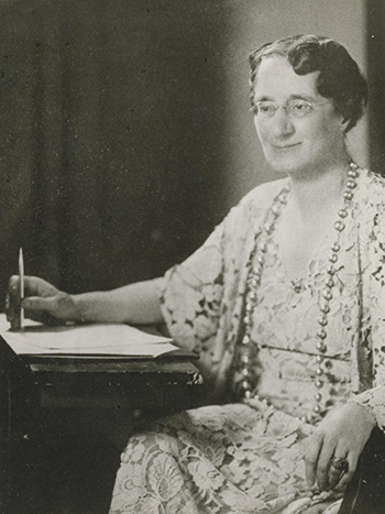 Dr Helen Boyle