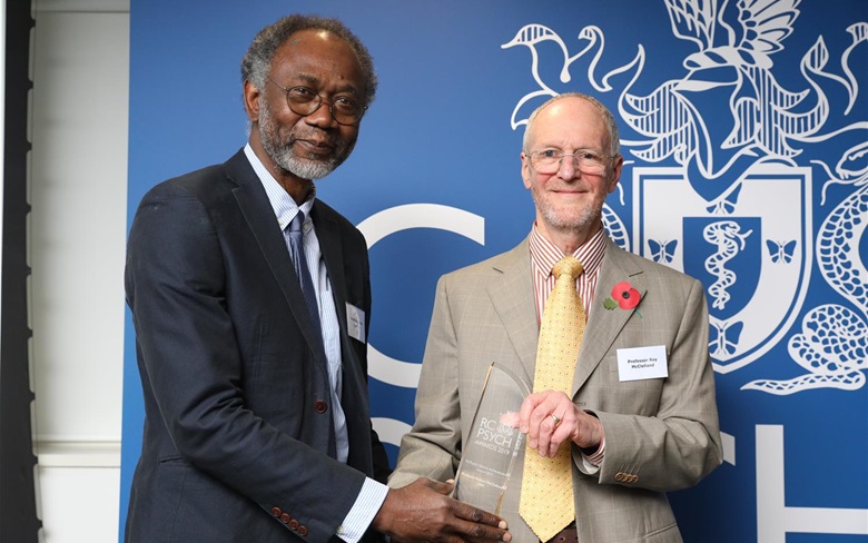 Professor Roy McClelland receives Lifetime Achievement Award from the Royal College of Psychiatrists