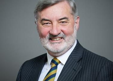 Lord John Alderdice receives Lifetime Achievement Award from the Royal College of Psychiatrists