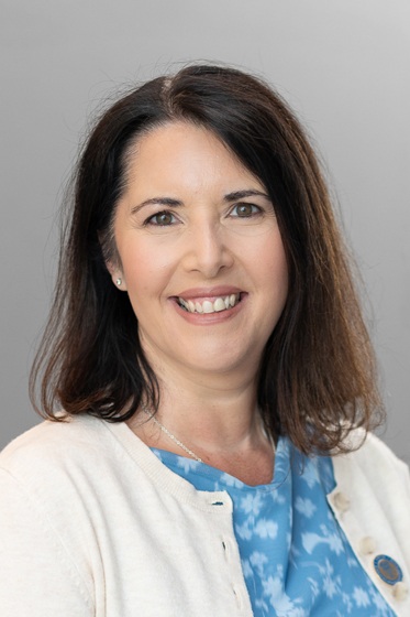 Dr Czarina Kirk