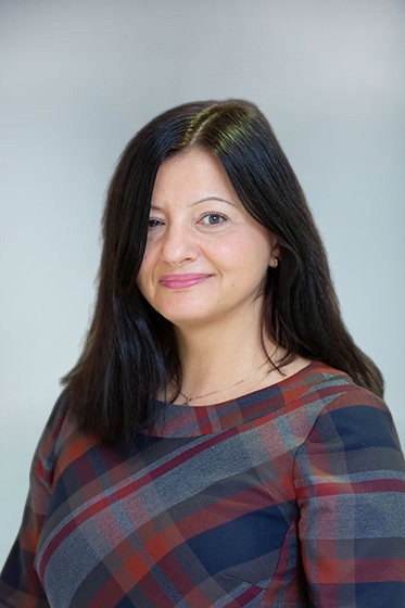 Dr Mihaela Bucur